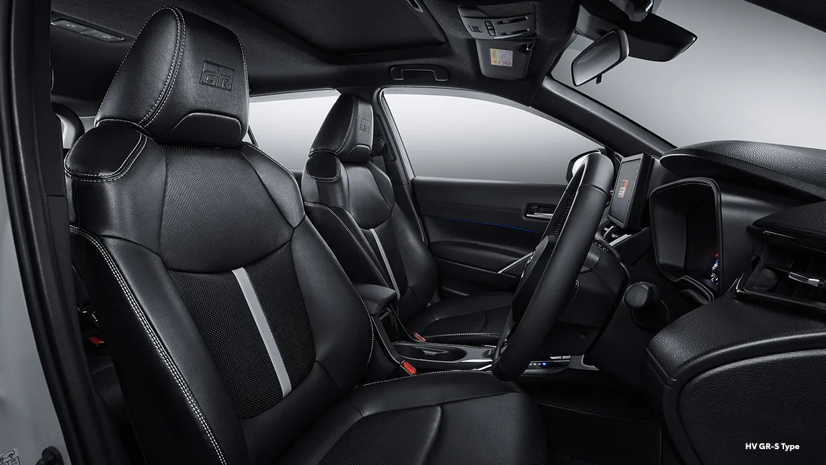 Leather Seat with GR-S Emboss Logo Headrest